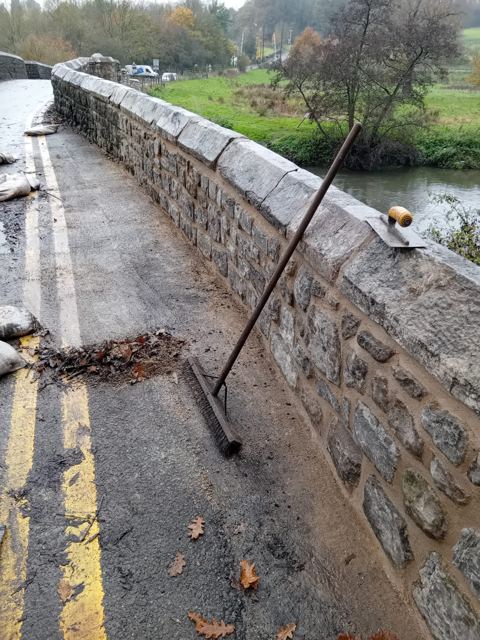 Stone bridge parapet pointing